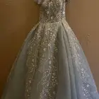 اشتريته ب الف ريال مالبسته الا ساعه ونص وببيعه ب 400 ريال