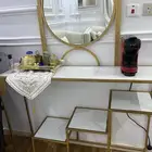 طاولة استقبال جديدة