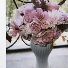فازة ورد صناعي جاهزة وجديدة للبيع  vase of flower
