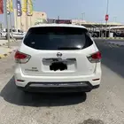 نيسان باثفندر 2014 ابيض   حالة ممتازة