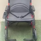 عربيه كهرب تحتاج بطاريه وشاحن فقط نضيفه جدا