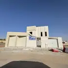 للبيع فيله في عنيزه حي العليا على شارعين