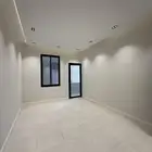 للبيع دور ثاني 6 غرف بأبها- قرب منتزة المطار بسعر 550 الف