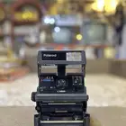 كاميرا فورية بولارايد قديمة تراثية مخزنة