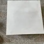 طاولة ارضية