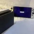 نينتندو سويتش للبيع مع الجهاز الي يشغله على الشاشه ا