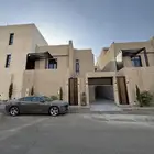 للبيع فيلا مودرن دورين وملحق واصل جميع الخدمات بحي راقي