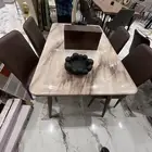 طاولات طعام جديدة
