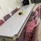 طاولة للبيع