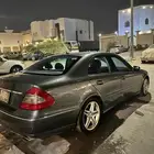 W211