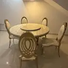 طاولة طعام مع 7 كراسي