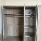 غرفة نوم وخزائن وأسره للبيع