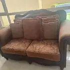 كنب كلاسيكي بني