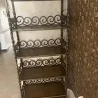 مكتبة كتب وفاترينه تحف