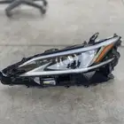 شمعة لكزس es 2023