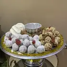 تمور مع شعبيات بصواني فخمه