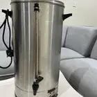 غلاية ماء حجم كبير تقريبا  20 لتر او اكثر