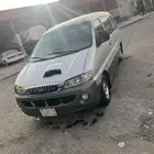 باص لي نقل المدرسات وطالبات