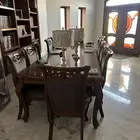 طاولة طعام