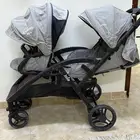 عربة توأم نظيفة