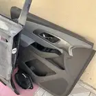 باب سيارة ترافيرس