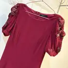 فستان أحمر أنيق ونظيف من نتشي للبيع.