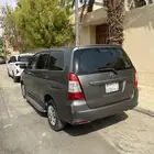 تيوتا انوفا 2015 نظيف جدا ( اول مالك وكالة )