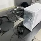بي سي للبيع مع اغراضه
