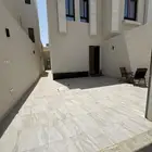 للبيع دور ارضي مجزأ حي الجنادريه