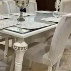 طاولة طعام