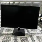 شاشه قيمنق ممتاززه جدا والحاله جديده