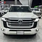 تويوتا لاندكروزر 2023 ممشى 18000 k سعودى