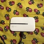 مودم شبكه لها معي تقريبا سنه لاكن تخليت عنها لان ركبت الياف