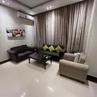 غرف نوم وطاولات وشاشات تلفزيون وكنب