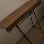 مع رفين جدار خشب