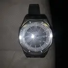ساعه للبيع ماركتها زايروس الاصليه.