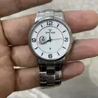 ساعة سويسري بشعار
