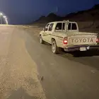هايلوكس مديل 2000 البيع