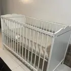 سرير اطفال من ايكيا