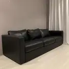 كنبة جلد اسود ايكيا