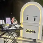 للبيع مشروع كامل بالإستكرات والأكواب