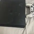 سوني 4 للبيع مع كامل الملحقات (بأستثناء السماعه و الشاشه)