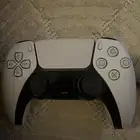 يد سوني 5 عليها كلكات ماوس وقيور مغناطيسيه