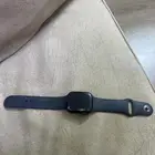 ساعة ابل له سنه معايه ونضيفه