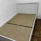 كرسي مستخدم فيه الارجل مكسوره ومصلحها عرض 120في طول 2متر