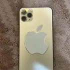 آيفون 11 اللون ذهبي