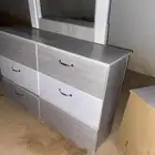 غرفه نوم تسريحه وسرير