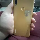 جوال هواوي مشكلة في الشريحة بس في من فوق على الشاشة خدش