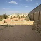 استراحة مكتملة الخدمات الموقع بداية عشيره خلف محطة تنومه 2ك