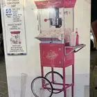 آلة صنع الفشار مع حامل